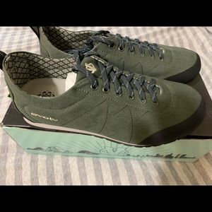 Cruzer Psyche hiking / approach climbing shoes